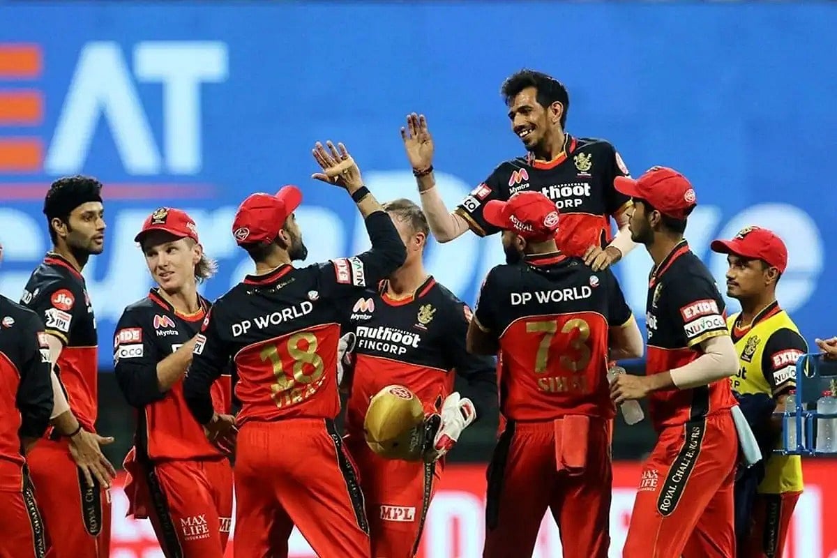 खेल की 5 बड़ी खबरें: RCB को लगा एक और झटका! अब ये खिलाड़ी हुआ कोरोना पॉजिटिव और वीवो के ब्रैंड एंबेस्डर बने कोहली 