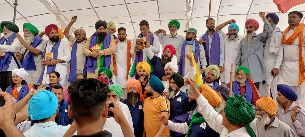 मोदी सरकार कोरोना से लड़ने में नाकाम, BJP के लिए चुनाव महत्वपूर्ण है न कि देश की जनता: संयुक्त किसान मोर्चा