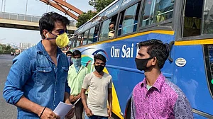 बॉलीवुड में कोरोना का कहर! अब सोनू सूद को हुआ कोविड, बोले- क्वारंटीन हूं लेकिन मदद करता रहूंगा