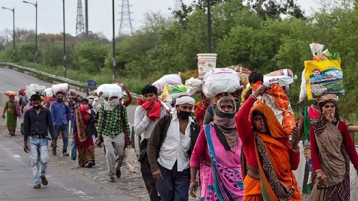 कोरोना और फिर लॉकडाउन के डर से प्रवासी मजदूरों का पलायन, UP में स्‍क्रीनिंग के लिए गाइडलाइंस जारी, जानें नियम