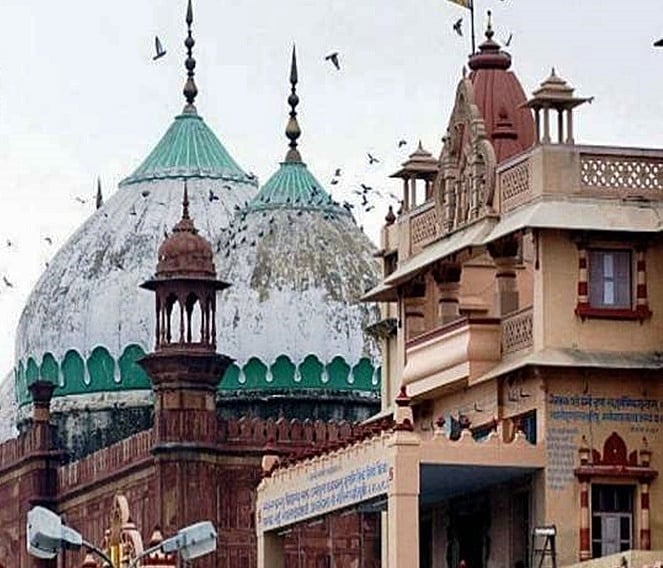 मथुरा कृष्ण जन्मभूमि मामले में नई याचिका दायर, आगरा के लाल किले में खुदाई की मांग