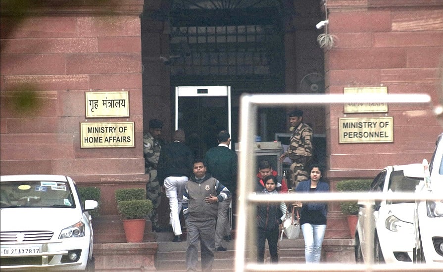केंद्र ने राज्यों को लॉकडाउन लगाने से मना किया, दूसरी लहर के रोकथाम के उपाय करने को कहा