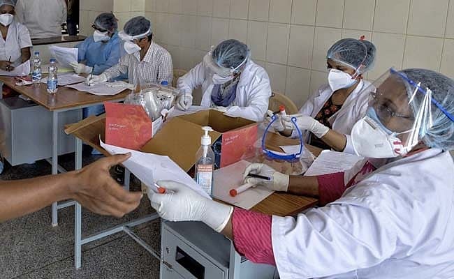 बिहार में लॉकडाउन के सहारे नीतीश सरकार, कोरोना जांच की रफ्तार पड़ी सुस्त, विपक्ष ने साधा निशाना