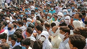 यूपी पंचायत चुनाव बना कोरोना का सुपर स्प्रेडर, कर्मचारी संघ ने दो हजार से ज्यादा लोगों की मौत का किया दावा