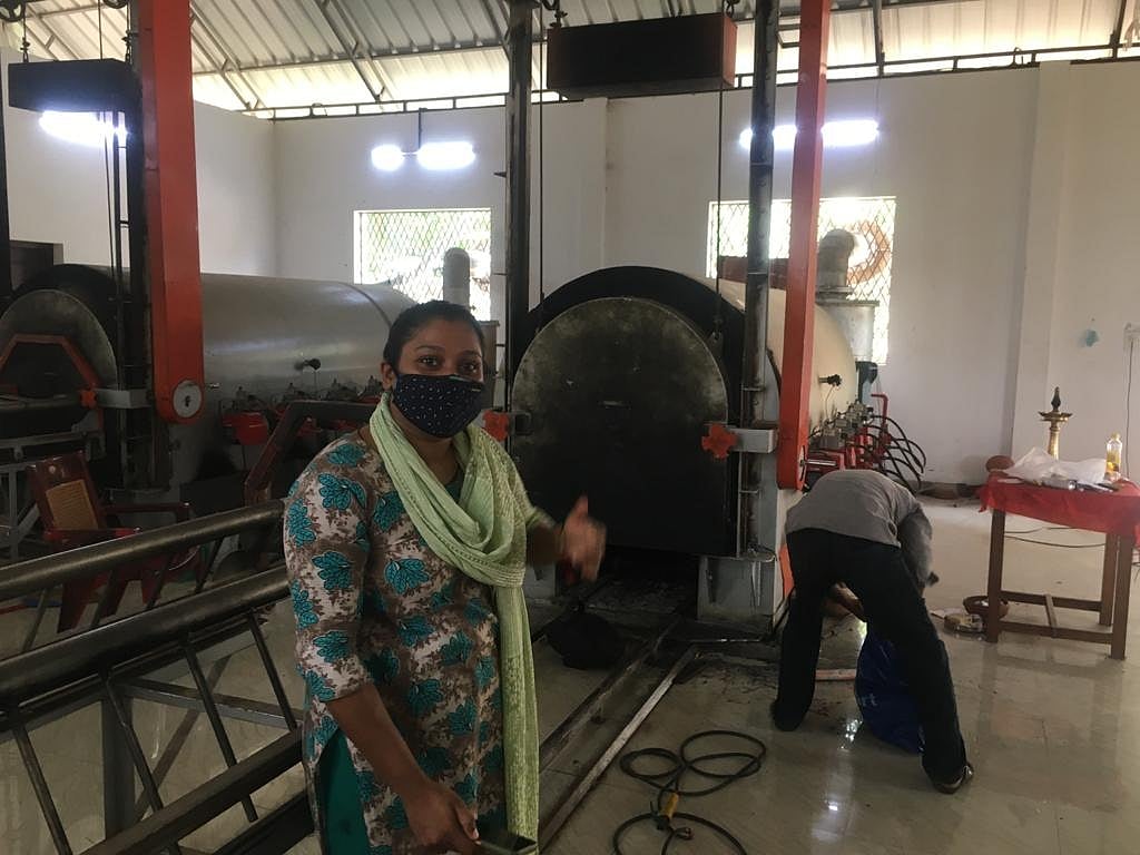 केरल में हिंदुओं के श्मशान में मुस्लिम महिला कर रही काम, आलोचनाओं के बाद भी अड़ी रहीं अपने फैसले पर 