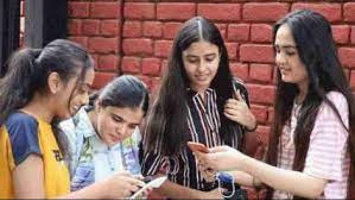 दसवीं के छात्रों का बढ़ा इंतजार, जून में नहीं बल्कि जुलाई में नतीजे घोषित करेगा सीबीएसई