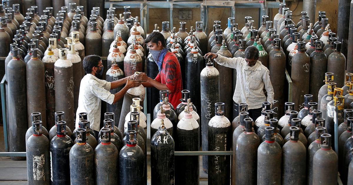 ऑक्सीजन संकट पर सुप्रीम कोर्ट का बड़ा कदम, कमी दूर करने के लिए टास्क फोर्स का गठन किया