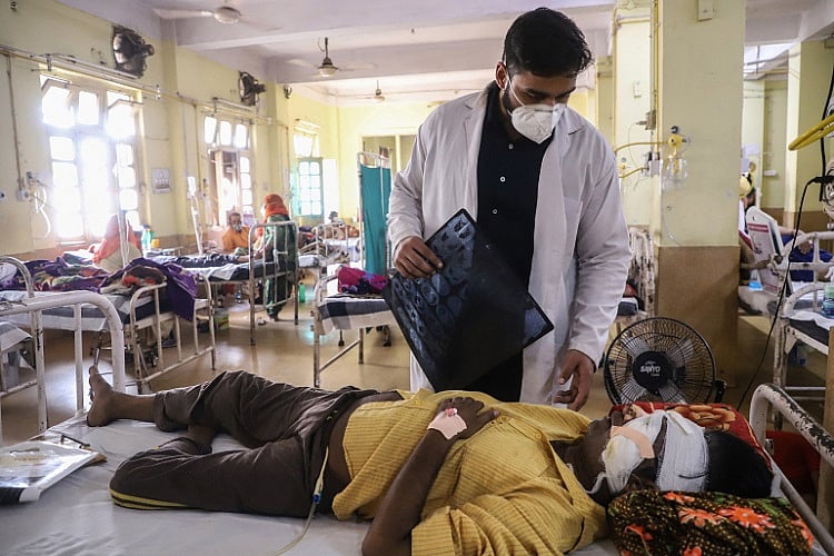 देश में अब तक ब्लैक फंगस के 8848 मामले मिले, गुजरात में हालात भयावह, केंद्र ने दवाओं का आवंटन किया