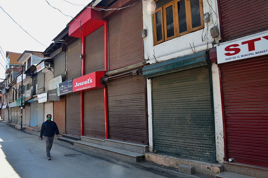 क्या देश भर में फिर लगने वाला है लॉकडाउन!, क्या मोर्चा संभालेगी सेना, सुप्रीम कोर्ट के आदेश पर सरकार कर रही मंथन