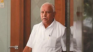 कर्नाटकः स्वास्थ्य मंत्री के अपने क्षेत्र के लोगों के लिए बेड रिजर्व कराने पर बवाल, बीजेपी सरकार में उभरा मतभेद