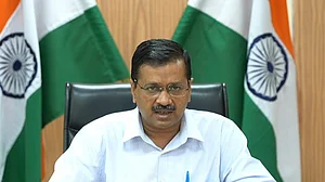 कोरोना के कहर के बीच दिल्ली में फिर बढ़ा लॉकडाउन, जानें कब तक राजधानी में जारी रहेगी पाबंदी