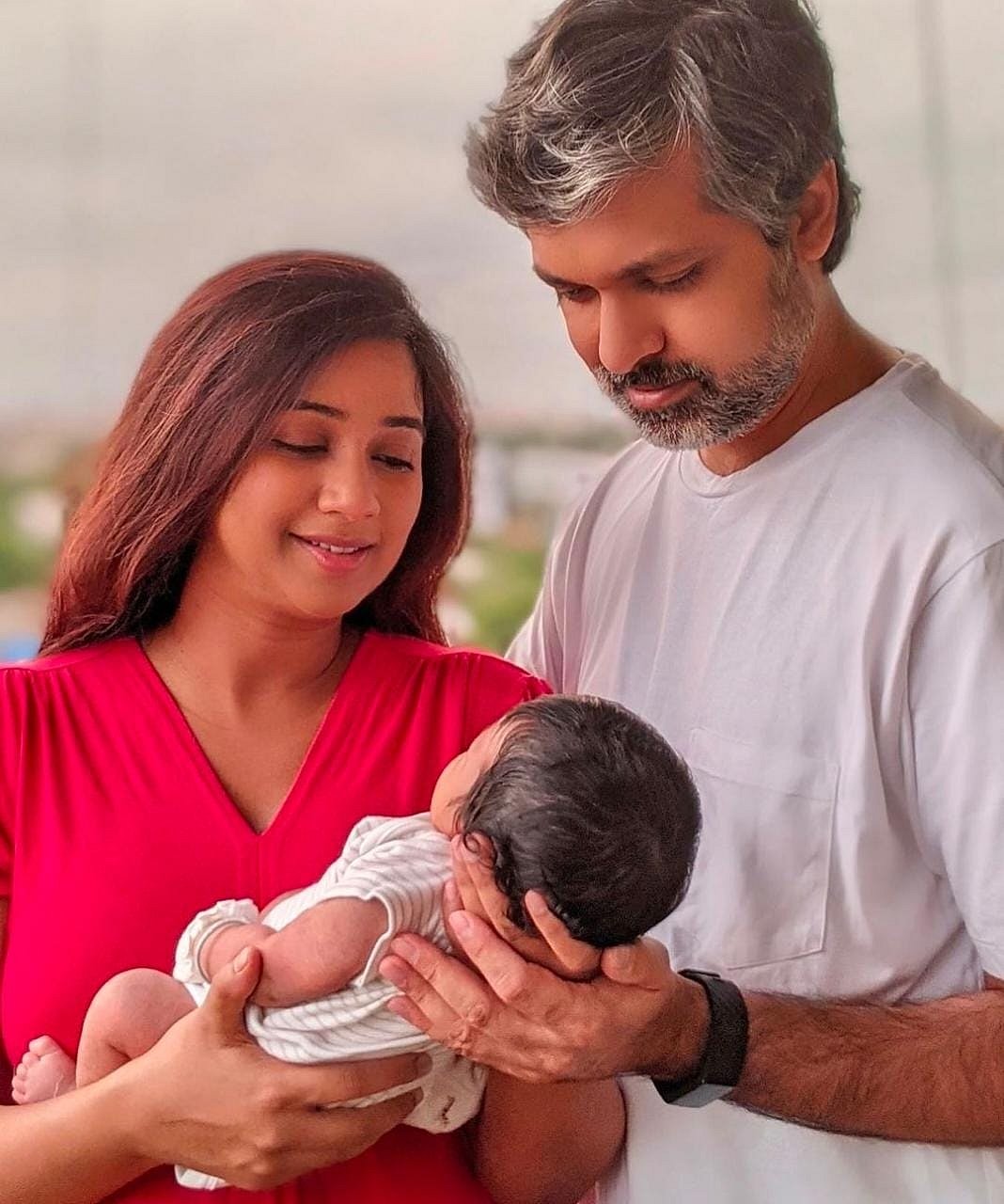 सिनेजीवन: श्रेया घोषाल ने दिखाई बेटे की पहली झलक और राइमा ने सोशल मीडिया पर शेयर किए धमाकदेार तस्वीरें