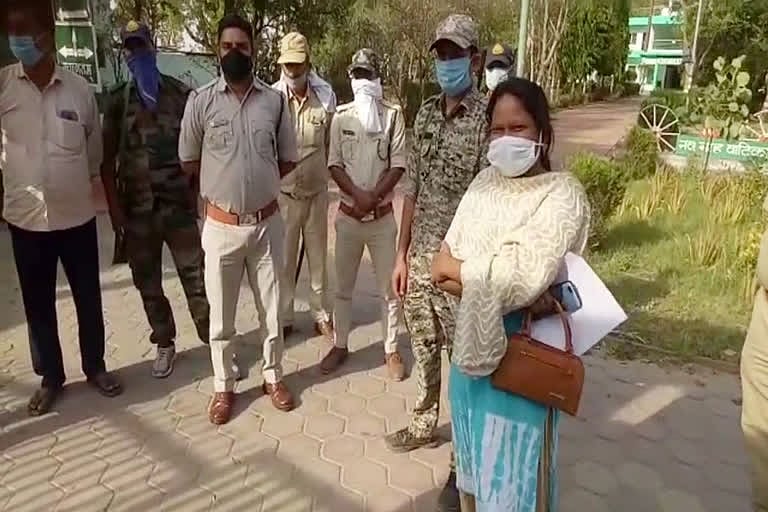 यूपी के मुरैना में महिला वन अधिकारी पर खनन माफिया का हमला, दो माह में नौवीं बार मारने की कोशिश