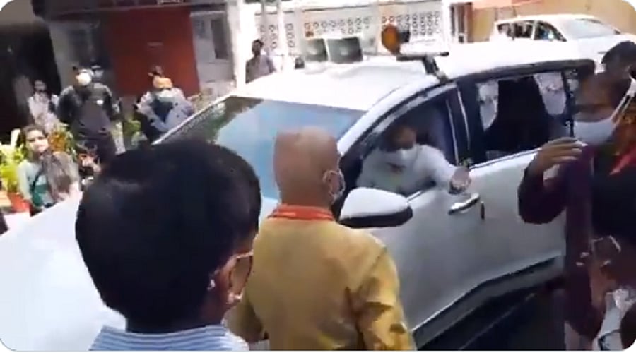 मध्य प्रदेश के मंत्री ने फरियादियों को दी मरने की सलाह, मनमानी फीस की शिकायत पर बोले- मरना है तो मर जाओ