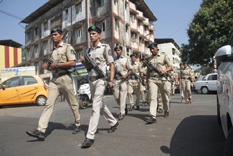 गोवा सीएम ने पुलिस को दिया खुला आदेश- बदनाम करने वाले विरोधियों को दिखाएं उनकी जगह