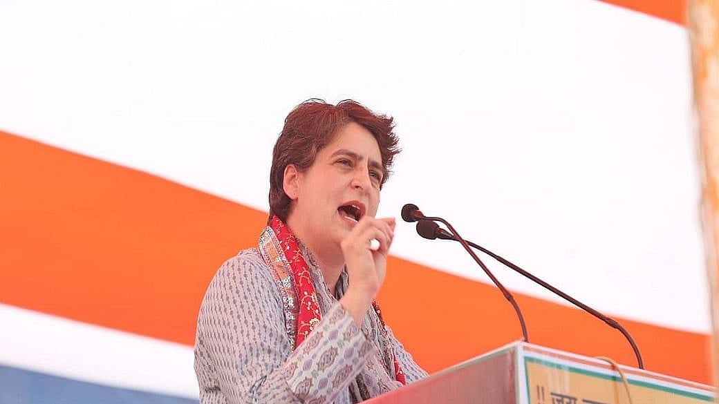 योगी सरकार ने किया जांच का मॉक ड्रिल, प्रियंका गांधी ने आगरा के अस्पताल को क्लीन चिट देने पर उठाया सवाल