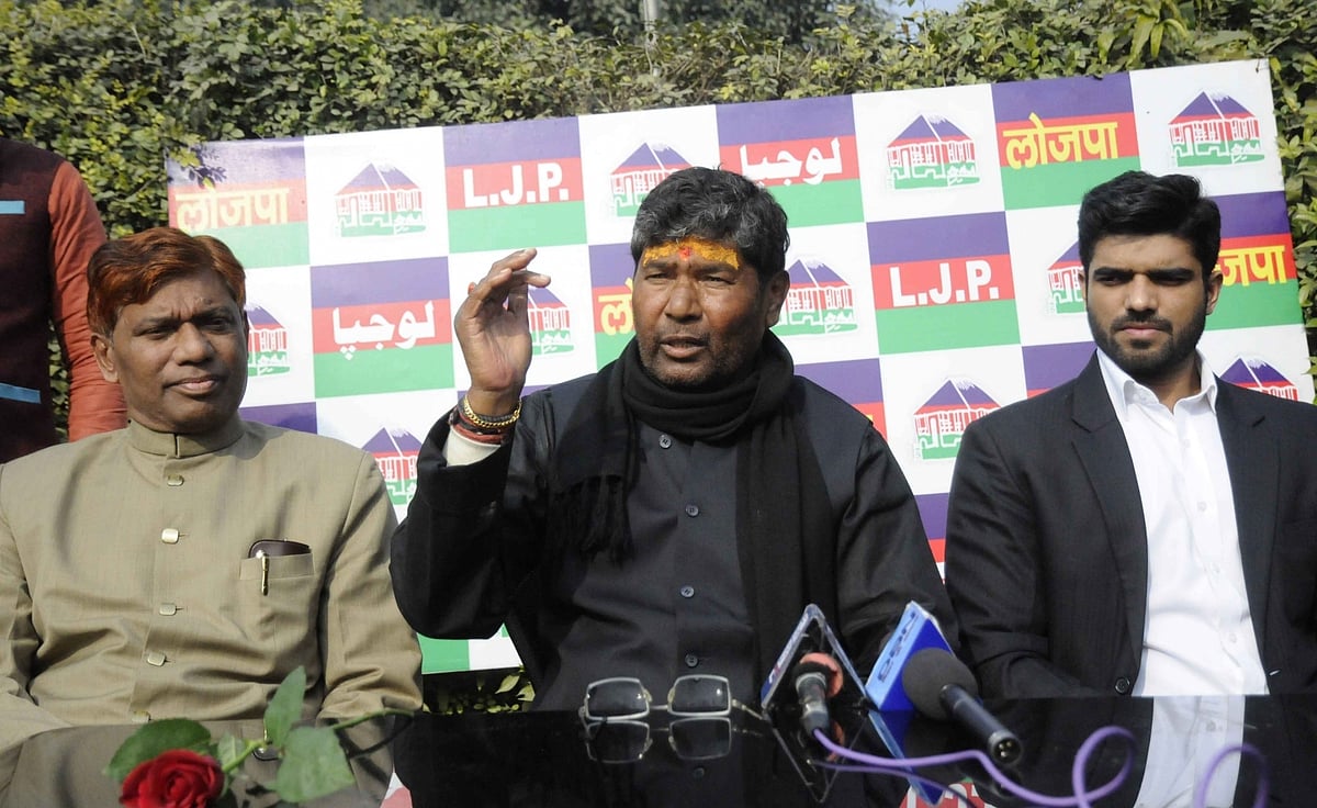 चिराग के इस चाल से पस्त होंगे पशुपति पारस? 'चाचा' के लिए 'भतीजे' को अध्यक्ष पद से हटाना इतना आसान नहीं