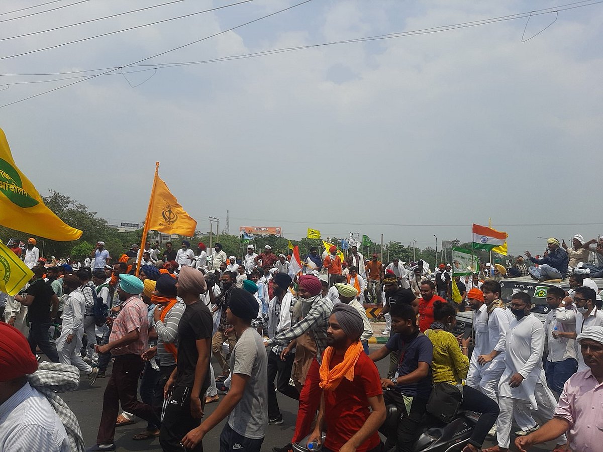 हरियाणाः पंचकूला की सड़कों पर किसान आंदोलन ने लिखी नई इबारत, अन्नदाताओं ने बताया- न मुट्ठी भर हैं और न थके हैं