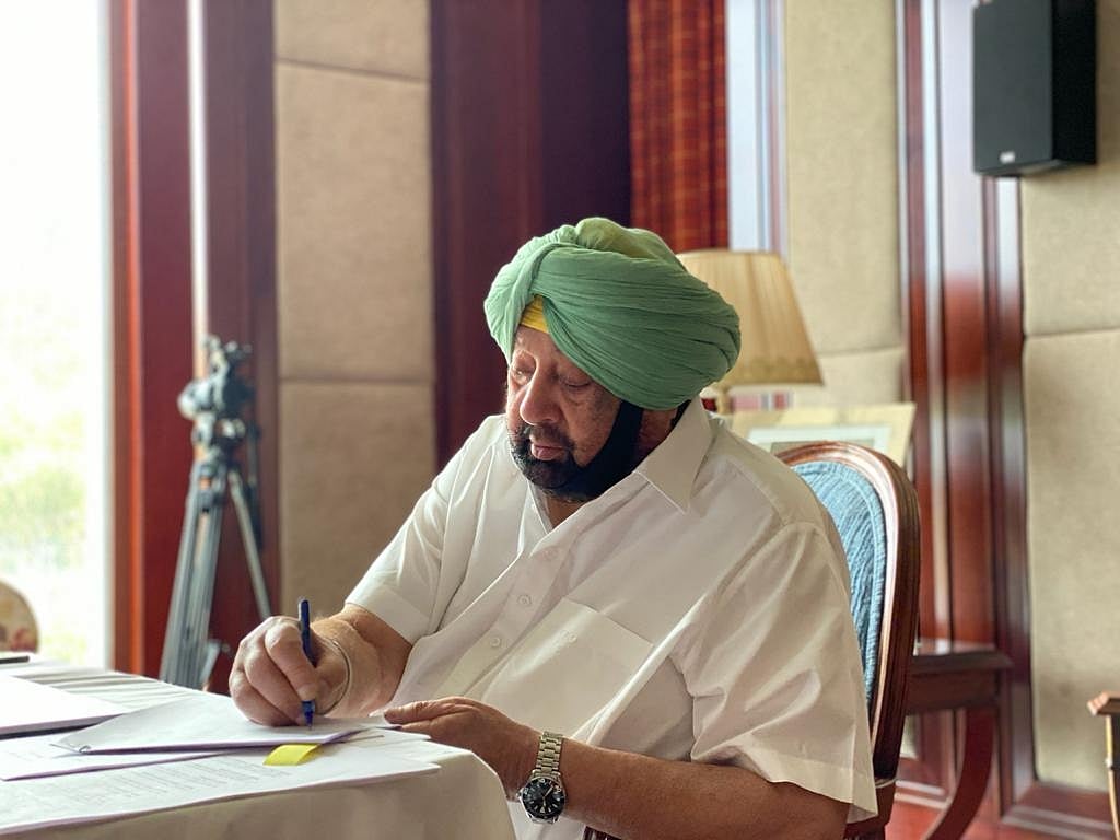 पंजाबः कोरोना प्रतिबंधों का उल्लंघन करने वाले नेताओं पर होगा केस, सीएम अमरिंदर ने डीजीपी को दिया आदेश