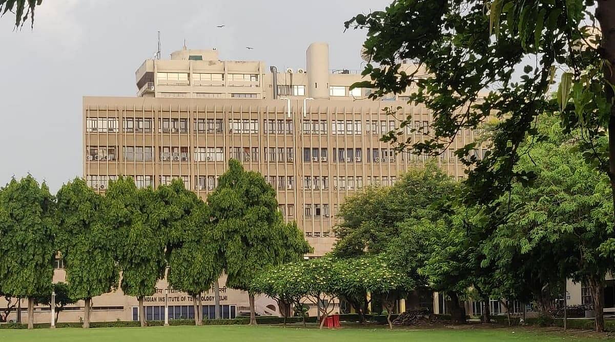 IIT दिल्ली शुरू करेगा 'ट्रांसपोर्टेशन रिसर्च एंड इंजरी प्रिवेंशन सेंटर', सड़क परिवहन को सुरक्षित बनाना होगा लक्ष्य 