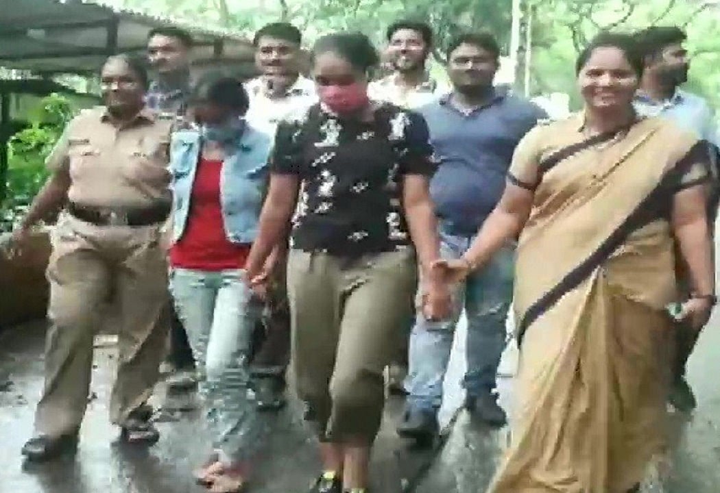 सावधान इंडिया की 2 एक्ट्रेस गिरफ्तार, दोस्त के घर चोरी का आरोप, पैसों की तंगी के चलते दिया वारदात को अंजाम