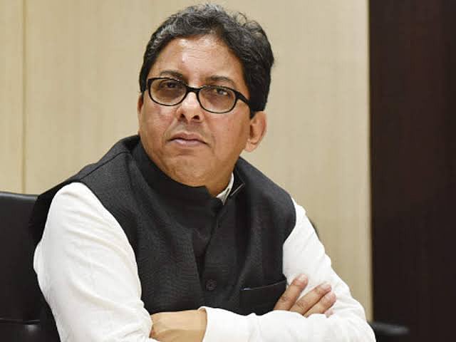 मोदी-ममता जंग में अलपन बने मोहरा, अब केंद्र ने आपदा कानून में जारी किया नोटिस, तीन दिन में मांगा जवाब