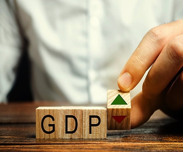 अर्थ जगत की 5 बड़ी खबरें: भारत की GDP को लेकर इस रेटिंग एजेंसी का बड़ा अनुमान और 999 रुपये में करें हवाई यात्रा
