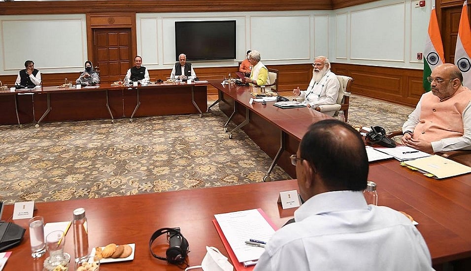 कश्मीर पर बैठक: कांग्रेस ने सरकार के सामने रखीं 5 मांगें, आजाद ने कहा- पूर्ण राज्य का दर्जा मिले जम्मू-कश्मीर को