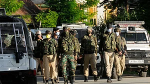J&K में सेना को मिली बड़ी कामयाबी, ढेर हुआ पुलवामा हमले में IED तैयार करने वाला खूंखार आतंकी! साथी आतंकी भी मारा गया