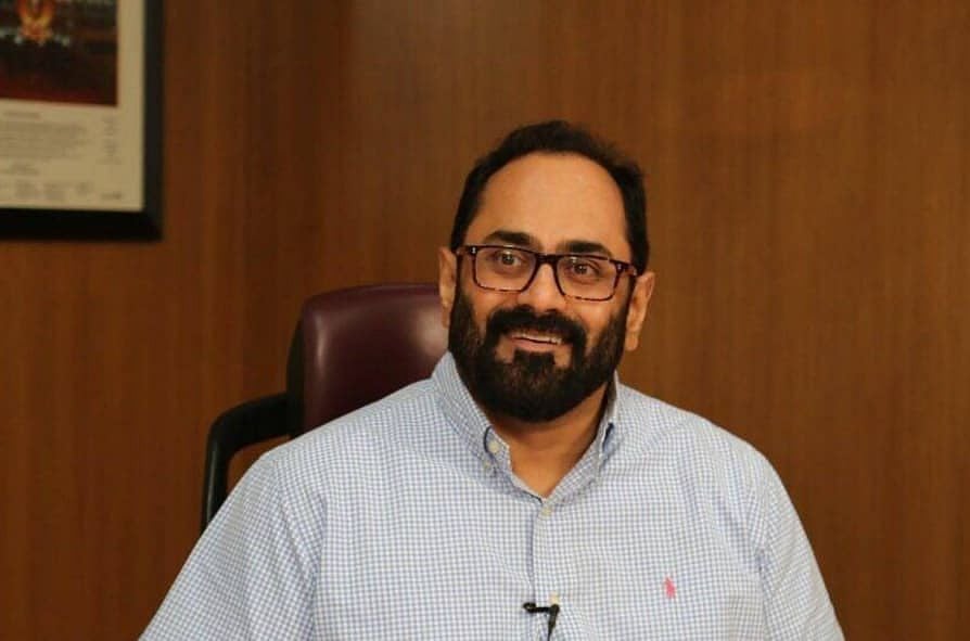 पहले ट्विटर ने नए आईटी राज्य मंत्री चंद्रशेखर के हैंडल का ब्लू टिक हटाया, फिर सफाई देकर किया बहाल 