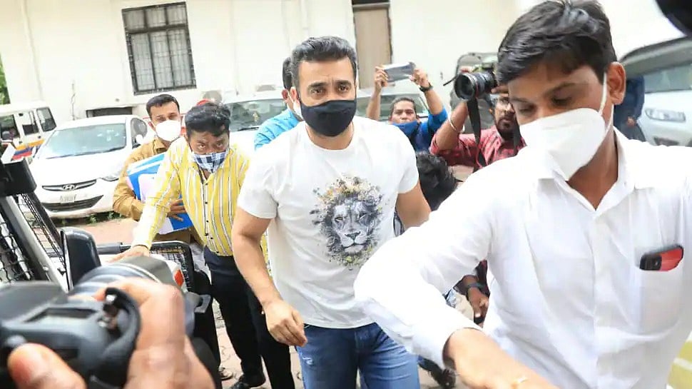 सिनेजीवन: 23 जुलाई तक पुलिस हिरासत में शिल्पा शेट्टी के पति राज कुंद्रा और सोनाक्षी की हॉरर कॉमेडी फिल्म ककुड़ा का ऐलान