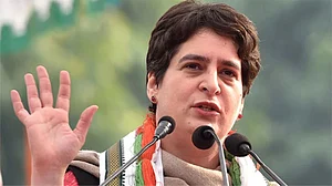 'ऑक्सीजन की कमी से मौत नहीं' वाले बयान पर घिरी केंद्र! प्रियंका गांधी ने बोला हमला- बताया क्यों हुई दूसरी लहर से मौतें