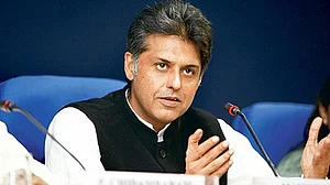 मणिपुर हिंसा पर अमेरिकी राजदूत की टिप्पणी पर मनीष तिवारी ने केंद्र पर साधा निशाना, बोले- हमने दशकों तक...