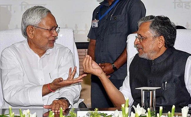 नीतीश कुमार से नजदीकी का सुशील मोदी को उठाना पड़ा खामियाजा? मोदी मंत्रिमंडल से नदारद रहा नाम