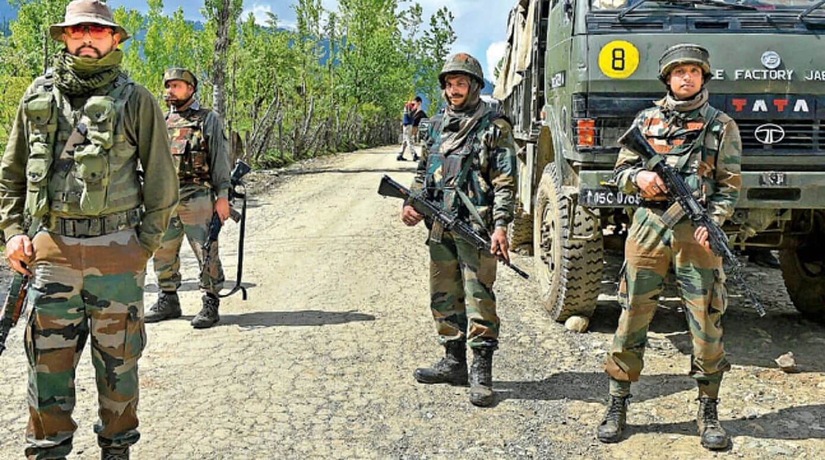 जम्मू-कश्मीर: बारामूला में सुरक्षाबलों और आतंकियों के बीच मुठभेड़, एक आतंकी ढेर, सर्च ऑपरेशन जारी 