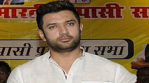 चिराग ने की बिहार में मध्यावधि चुनाव की भविष्यवाणी, जेडीयू में जल्द बड़ी टूट का किया दावा