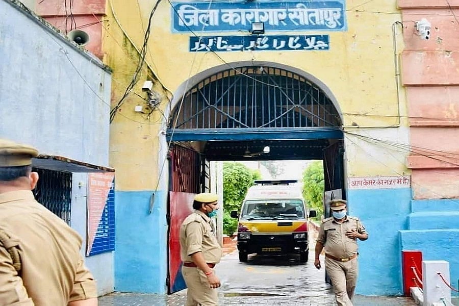 यूपी की जेल में बंद आजम खान की तबीयत फिर बिगड़ी, ऑक्सीजन लेवल गिरने पर मेदांता अस्पताल भेजा गया