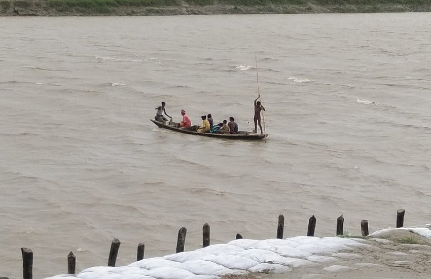 बिहार के कई जिलों के गावों में घुसा बाढ़ का पानी, लगातार बारिश से कई नदियां उफान पर, बढ़ी चिंता
