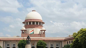 सुप्रीम कोर्ट की केरल सरकार को फटकार, कहा- बाजार पर बुरा असर पड़ने से लोगों का जीवन खतरे में नहीं डाल सकते