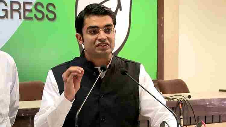मोदी कैबिनेट में फेरबदल निरर्थक, बीजेपी को अपना विजन बदलने की जरूरतः कांग्रेस