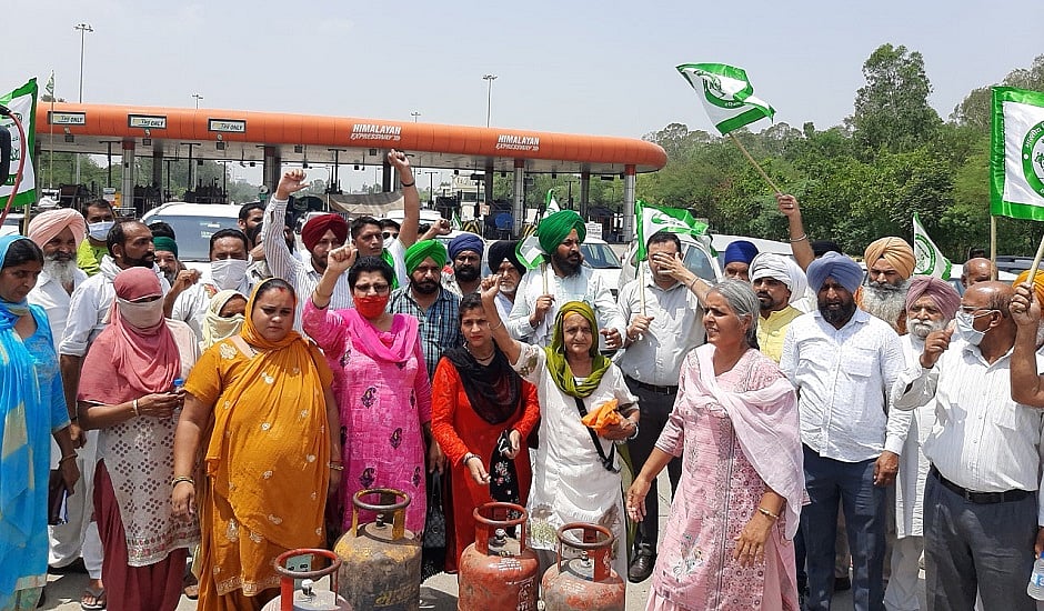 किसानों ने अब महंगाई के खिलाफ बोला हल्‍ला, सरकार को पेट्रोल-डीजल-गैस के दाम कम नहीं होने पर नतीजे की दी चेतावनी