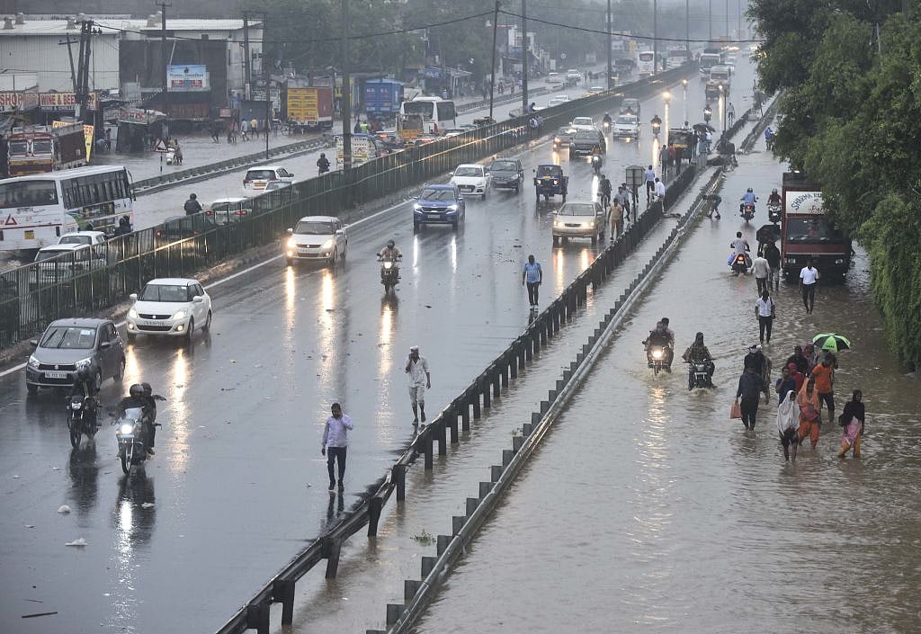 दिल्ली-एनसीआर समेत उत्तर-पश्चिम भारत में भारी बारिश की संभावना, मौसम विभाग ने जारी की चेतावनी