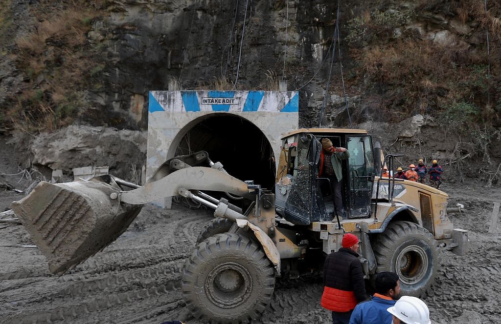उत्तराखंड को उंगलियों पर नचा रहे बिल्डर, पर्यावरण की किसी को कोई फिक्र ही नहीं