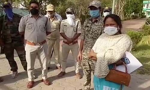 मध्य प्रदेशः खनन माफियाओं पर नकेल कसने वाली महिला अफसर का तबादला, कांग्रेस ने शिवराज सरकार पर बोला हमला