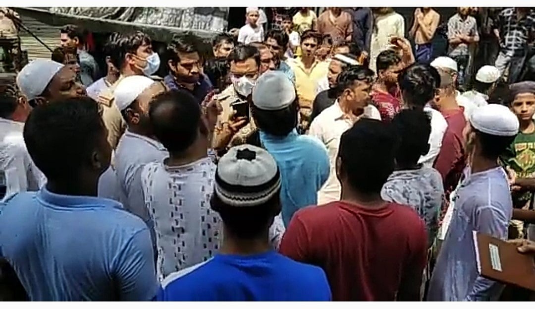 उत्तर प्रदेशः मेरठ में मस्जिद की दीवार गिरने से 2 की मौत, 9 लोग बुरी तरह घायल, नमाज के फौरन बाद हुआ हादसा
