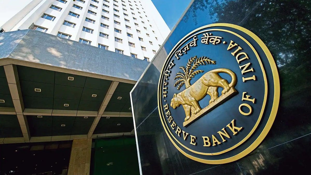 अर्थ जगत की 5 बड़ी खबरें: अमेजन को फ्यूचर रिटेल ने SC में घसीटा और RBI ने चार व्हाइट लेबल एटीएम ऑपरेटर्स पर लगाया जुर्माना