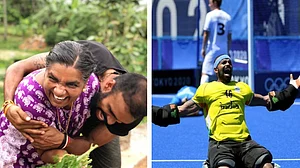 Tokyo Olympics: हॉकी में मेडल जीतने पर गोलकीपर श्रीजेश की मां हुईं भावुक, कहा- हमारे लिए सोने से कम नहीं कांस्य