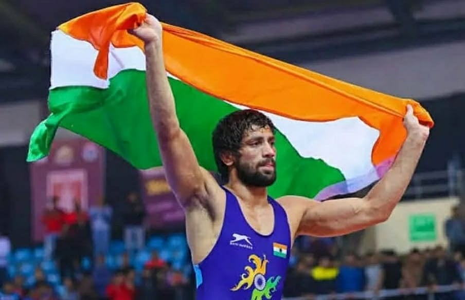 ओलंपिक में सिल्वर लाने वाले रवि दहिया पर इनाम की बौछार, खट्टर ने नौकरी के साथ 4 करोड़ रुपये देने का किया ऐलान