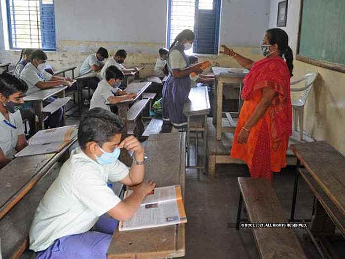 कोरोना वायरस: बिहार में आज से खुल गए स्कूल-कॉलेज, लेकिन इन बातों का देना होगा ध्यान
