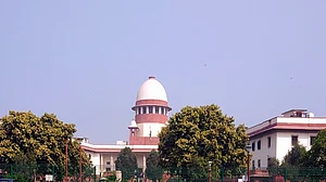 पेगासस जासूसी कांड पर सुप्रीम कोर्ट का केंद्र को नोटिस, व्यापक जवाब दाखिल करने का दिया निर्देश